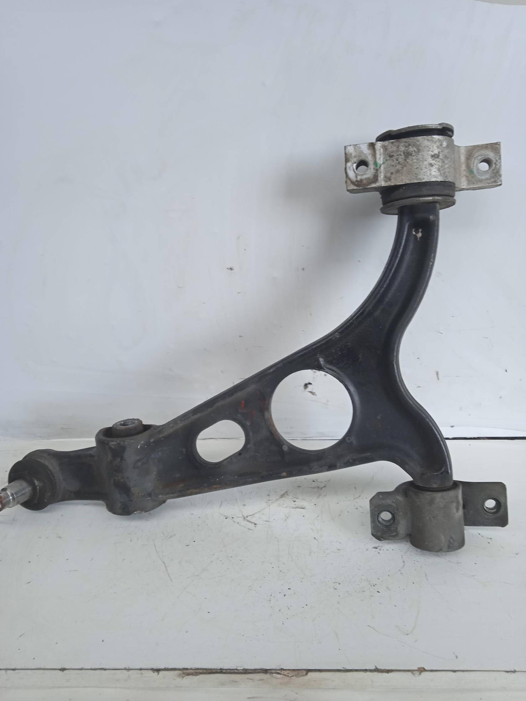 Braccio oscillante inf. sosp. ant. sx.